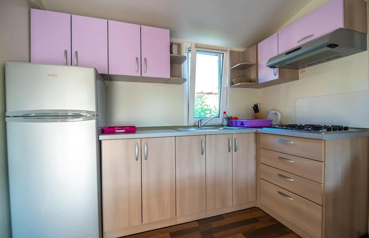 Camping Media Mobile Homes In Brioni Sunny Camping Pula Ferienpark