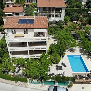 Gasthof Zimmer F1, Pula